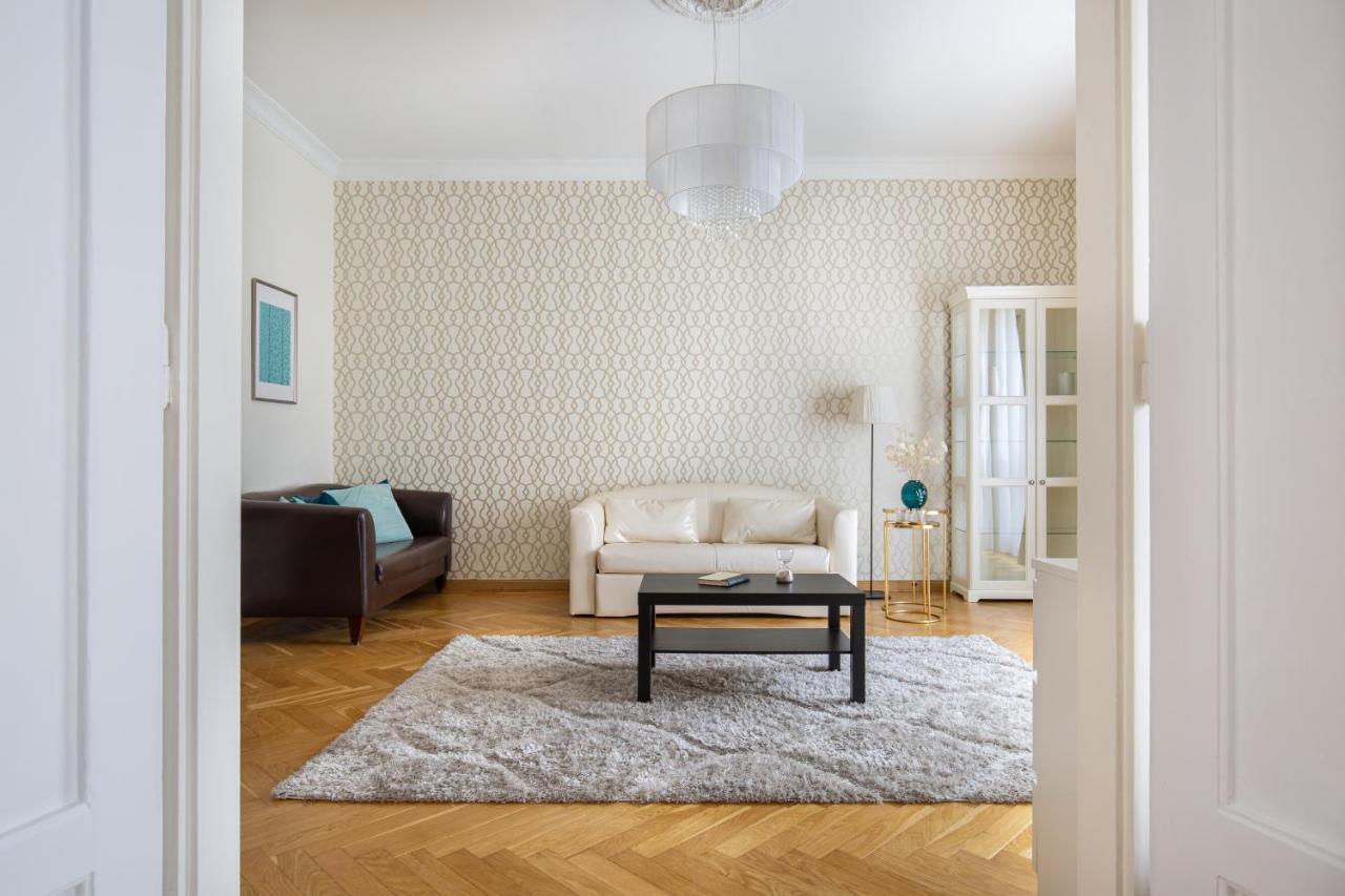 Gde Karoly Apartmant Apartment *
