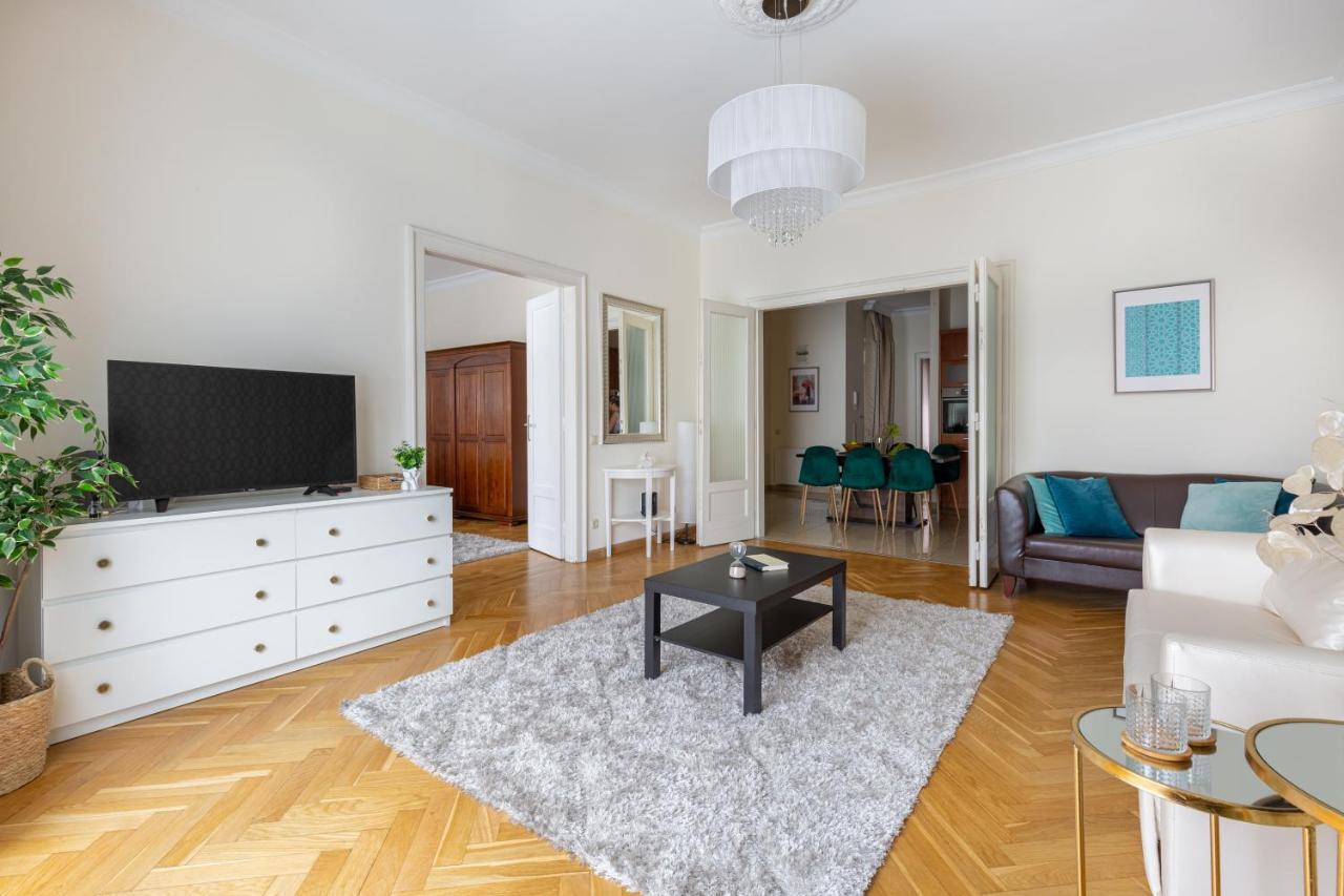 Gde Karoly Apartmant Apartment